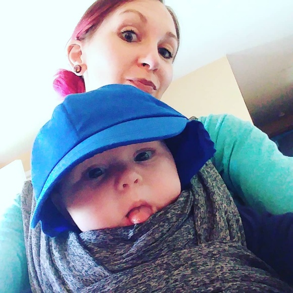 Meet your Posher, Stephanie - Picture 2 of 8